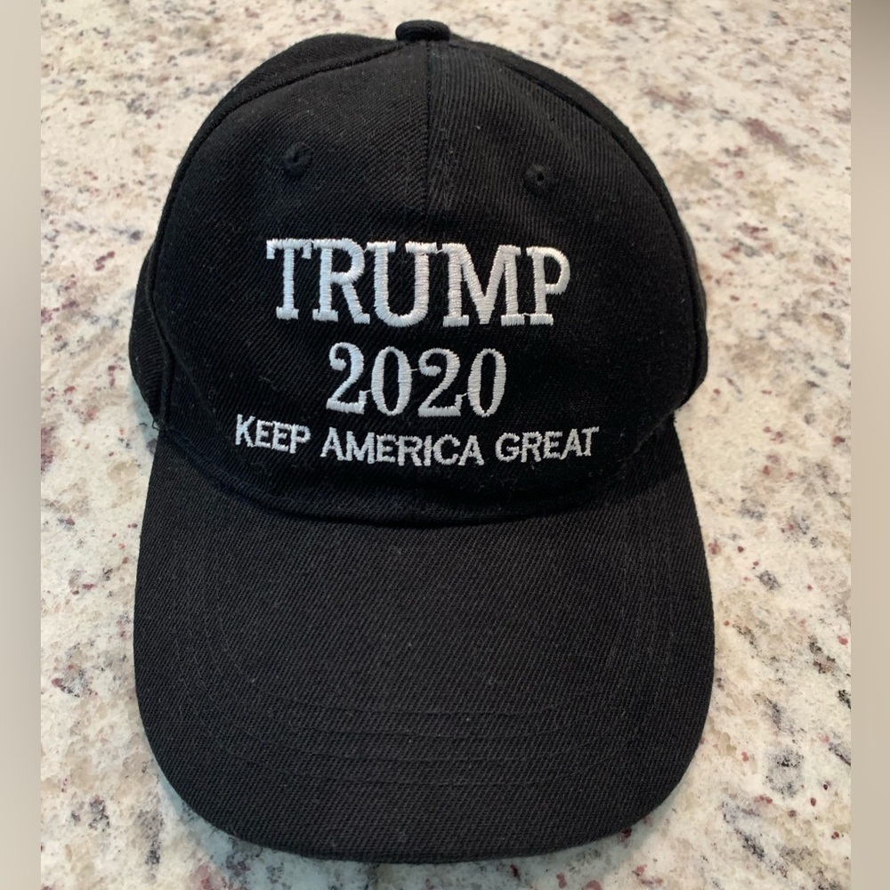 TRUMP 2020 KEEP AMERICA GREAT HAT CAP EXCELLENT CONDITION adjustable